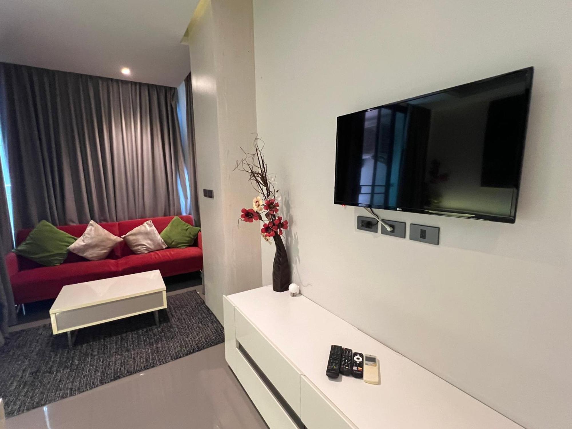 Naiharn Relife By Nataly Apartment Nai Harn Exterior foto